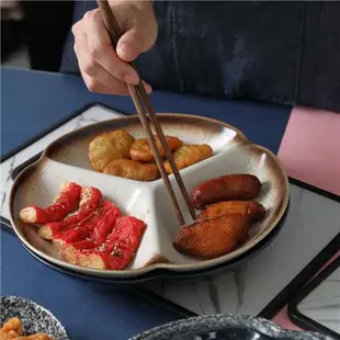 日式分格餐盤圓形三格分餐盤家用陶瓷分隔盤一人食餐具小吃拼盤