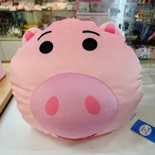 ［翹鬍子]日本 迪士尼樂園限定 玩具總動員 火腿豬 頭型娃娃 抱枕