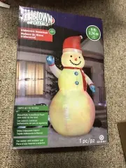 GEMMY AIRBLOWN INFLATABLE IRIDESCENT SNOWMAN LED 9 FT 2.74 M TALL NEW IN BOX