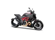 Ducati Diavel Carbon Diecast Model 1:12 scale Black Maisto Red and Black 15cm / 5.9in long