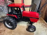 ERTL 1/16 Scale - Case International 2594 Tractor NIB Collectors Series 1985