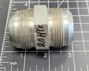 Parker 20HTX-S 1 1/4 to 1 1/4 Triple-Lok 37° Straight Male Union [B5B1]