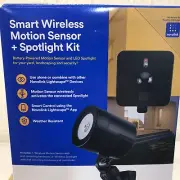 Box of 4 NovoLink Lightscape Smart Wireless Motion Sensor Spotlight Kits (batt)