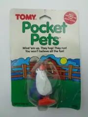 1987 TOMY Pocket Pets Wind Ups Penguin No. 2578
