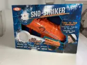 Sno-Striker Snow Ball Launcher New *Box Damage* Snowball Fight Winter Fun Gift