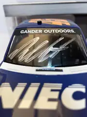 SIGNED 2019 ROSS CHASTAIN #45 J W HUNT 1/24 TRUCK AUTOGRAPHED