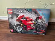 LEGO TECHNIC: Ducati Panigale V4 R (42107) New Sealed