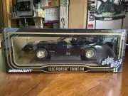 GREENLIGHT - 1/18 SCALE SMOKEY & THE BANDIT II 1980 PONTIAC TRANS AM VEHICLE