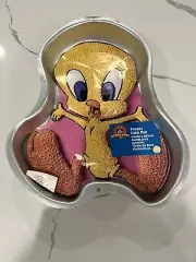 Vintage 1998 Wilton Tweety Cake Pan Looney Tunes / Warner Brothers Never Used
