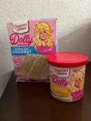 Dolly Parton Duncan Hines Coconut Cake Mix and 1 Buttercream Frosting Set!