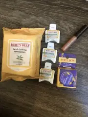 Burts Bee Lot Towelettes Moisturizing Cream Samples Lip Gloss Lip Butter