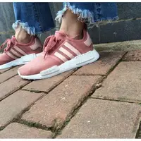 在飛比找蝦皮購物優惠-國外現貨 Adidas Nmd R1 粉紅 白 櫻花粉 粉白