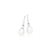 Silver Cult F/w Pearl & Cz Hook Earring in White
