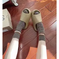 在飛比找蝦皮購物優惠-【吉米.tw】代購 Adidas Yeezy Slide "