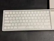NEW Genuine Apple Magic Keyboard 2 Wireless A1644 Rechargeable - Silver