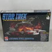 Vintage 1996 STAR TREK: THE ENTERPRISE INCIDENT - LEGENDARY ENCOUNTER Ertl #8254