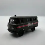 UAZ 452 military automobile inspection scale 1/87 (HO)