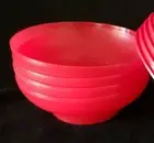 Tupperware Servalier Salad Bowls Popsicle Red Set of Four New