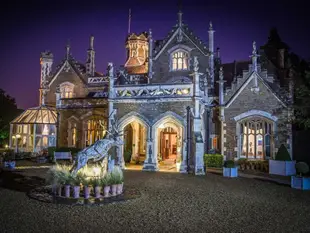 奧克雷庭院酒店The Oakley Court