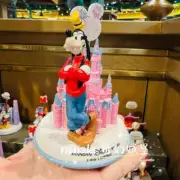 Authentic Shanghai Disney 2025 Goofy Photo Clip Resin Figurine Ornament