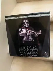Star Wars Gentle Giant 2016 Captain Phasma Collectible Mini Bust ~ #180/1200