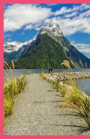 Lonely Planet New Zealand's South Island Road Trips