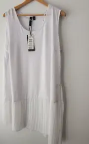 Womens Sleeveless tank top plus size medium 18 white layering long solid angled