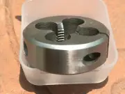 UNC 3/8" X 16 RH, HSS OD 1" split screw adjustable Die button. TS