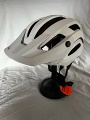 Giro Manifest Spherical MIPS Bike Helmet Adult Medium Matte White - New with Box