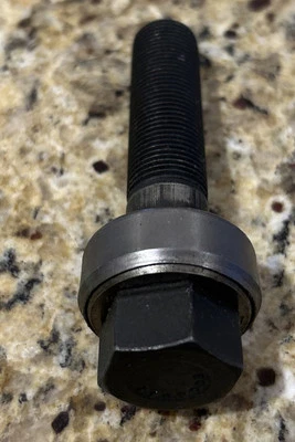 Greenlee USA 3/4" x 4" Knockout Punch Bolt Draw Stud with Bearing 5004042 NEW