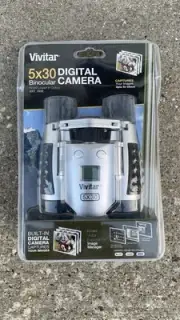 BRAND NEW IN PACKAGE Vivitar 5x30 Digital Camera Binocular Brand New Sealed Pack