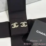 二手精品 CHANEL 香奈兒 23S新款 金色 雙C 閃亮 水鑽 針式 耳環 耳釘 AB8295