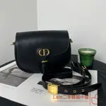 二手精品 DIOR 迪奧 30 MONTAIGNE BOBBY 黑色/白色 光面皮革 中號 馬鞍包/斜背包/單肩包