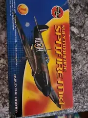 Airfix 1/72 WW2 Supermarine Spitfire Mk1 Fighter Plastic Model #01071