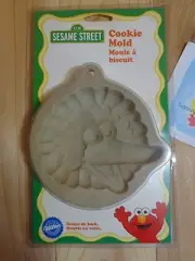 Wilton Cookie Mold 4" SESAME STREET BIG BIRD 2306-3461 1998 Recipe on Back NIP