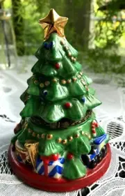 - PORCELAIN HINGED TRINKET BOX - CHRISTMAS TREE