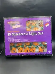 Indoor/outdoor Scarecrow light set Halloween Decor vintage.
