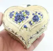 WHITE TIN ALLOY HEART MUSIC BOX : HUSH LITTLE BABY