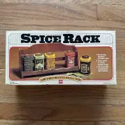 NIB Vtg Wall Hanging Wood Spice Rack With 5 Decorative Metal Tins Case Mfg. Co.