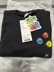 Kaws x Uniqlo Sesame Street Kids Black Sweatshirt sz 9-10