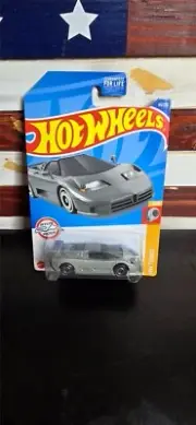 Hot Wheels 1/64 94 Bugatti EB110 SS Diecast Model Car NEW IN PACKAGE