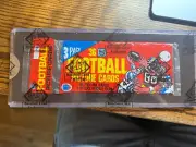 1981 Topps Football BBCE Wrapped Rack Pack Walter Payton On Top Montana Rookie ?