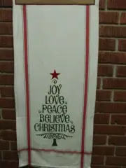 CHRISTMAS HOLIDAY RED AND GREEN JOY LOVE PEACH BELIEVE FLOUR SACK TABLE RUNNER