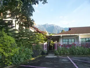 那巴魯坤德松小屋Nabalu Kundasang Lodge