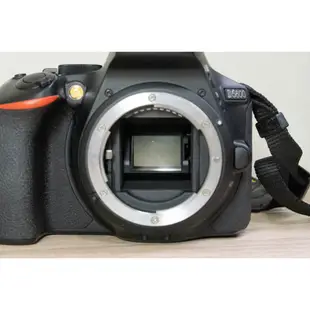 Nikon_D5600_18-140mm_F3.5-5.6二手_相機、鏡頭保持良好／功能正常／快門數18445