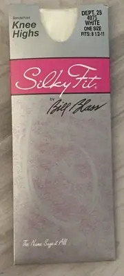 BILL BLASS Silky Fit KNEE HIGH STOCKINGS White Fits 8.5-11 New