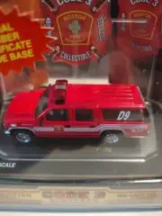CODE 3 BOSTON UNIT D9 DEPUTY CHIEF TRUCK FIRE 1:64 LIMITED EDITION 12402