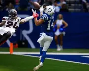 Alec Pierce Catching Action Indianapolis Colts 8x10 NFL Football Photo
