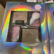 New! Wet n Wild Glam Wonderland Gift Set ~ MegaGlo Highlighting Powder & Brush