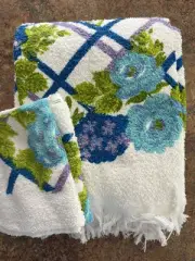 Set 2 NOS Towels And Washcloths Canon Fringe Mid Century Floral Blue & Purple